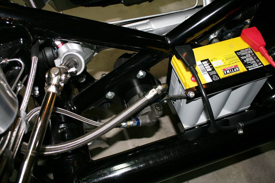 Electric power steering pump with coyote